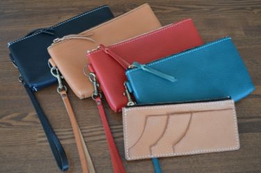 スマホも入るポーチウォレット画像1