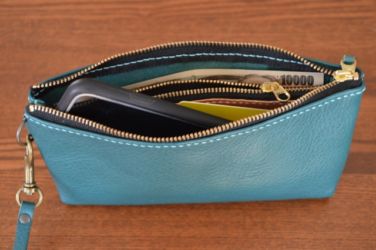 スマホも入るポーチウォレット画像4