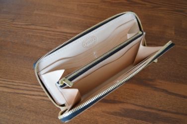 ラウンドファスナーウォレット2