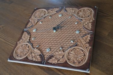 フラワーカービング壁掛時計2