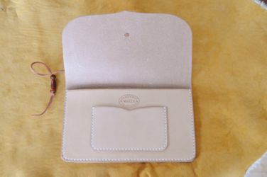 通帳ケースヌメ革2